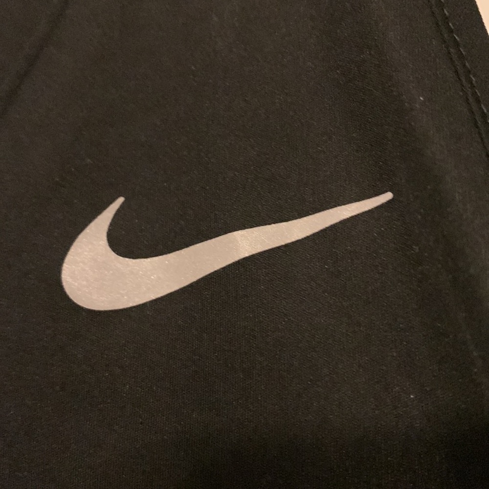 Women’s Nike Active Tank Top - Picture 3 of 4